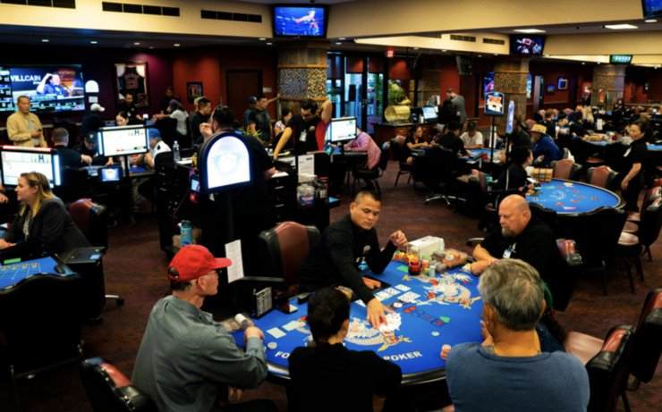500 Casino Poker Room