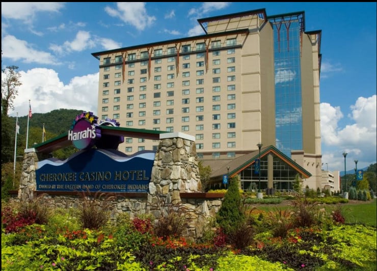Harrah’s Cherokee Casino Resort Entrance View